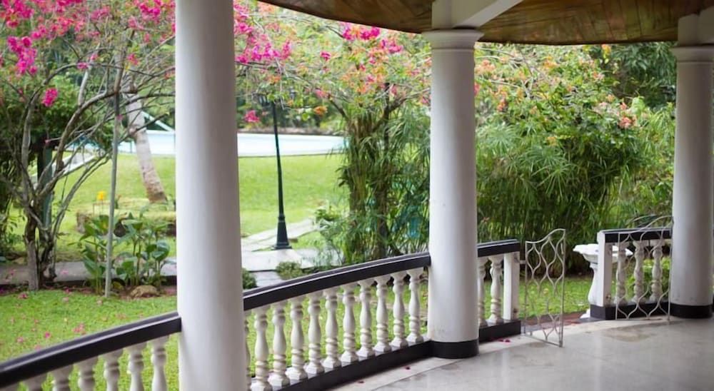 undefined Leijay Garden Retreat 9