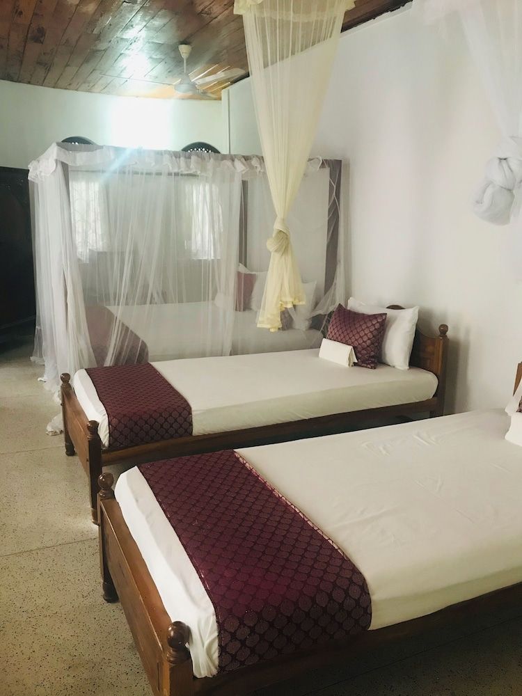 undefined Leijay Garden Retreat