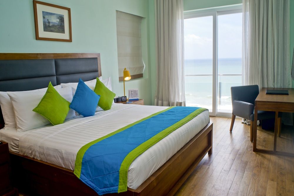 Panorama Suite with Full Sea View
