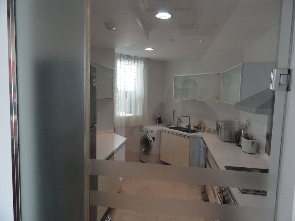 undefined Sea View Luxury Monarch Apartment 9