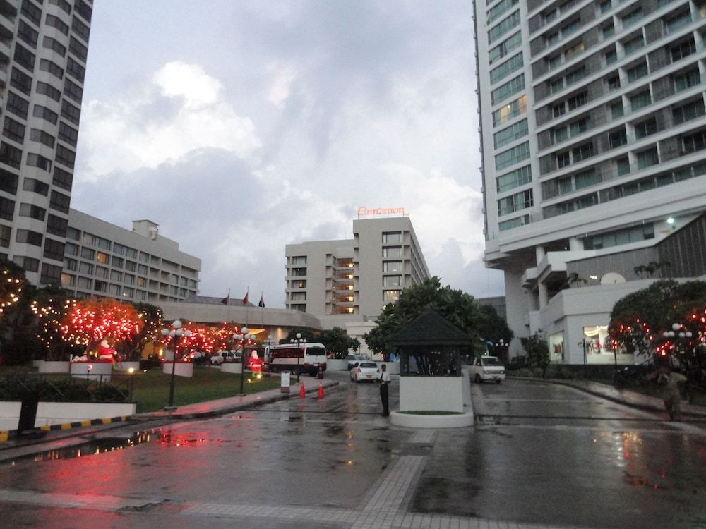 undefined Sea View Luxury Monarch Apartment 3