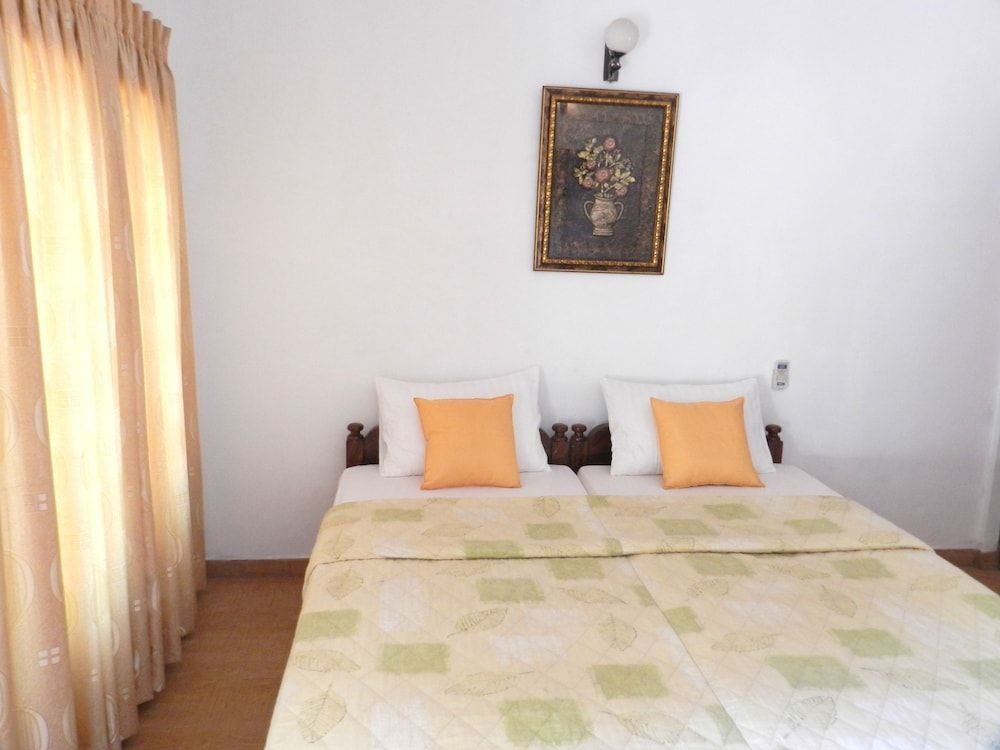 undefined Paradise Inn 10