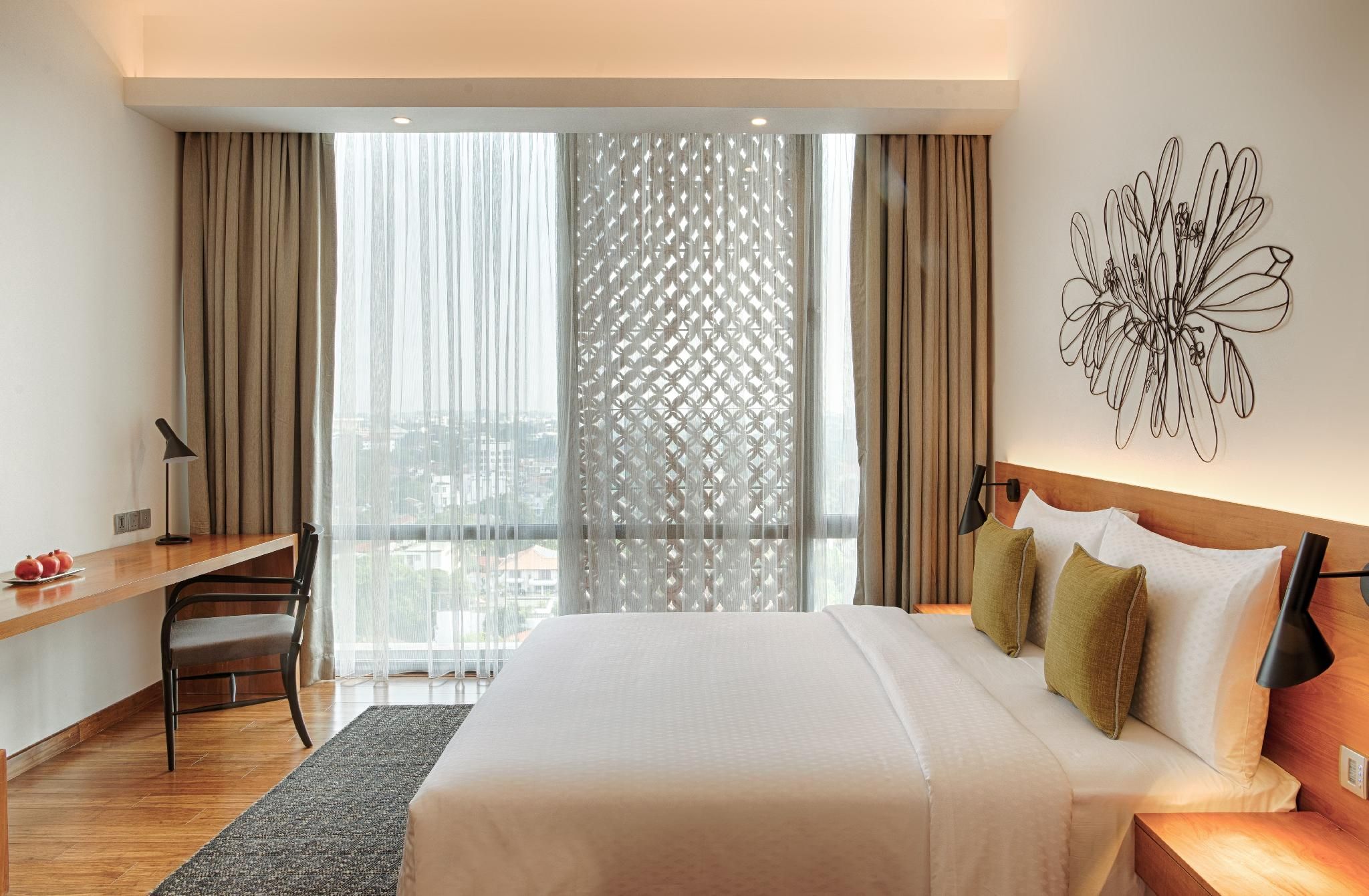 Jetwing Colombo Seven Deluxe Double Room 6