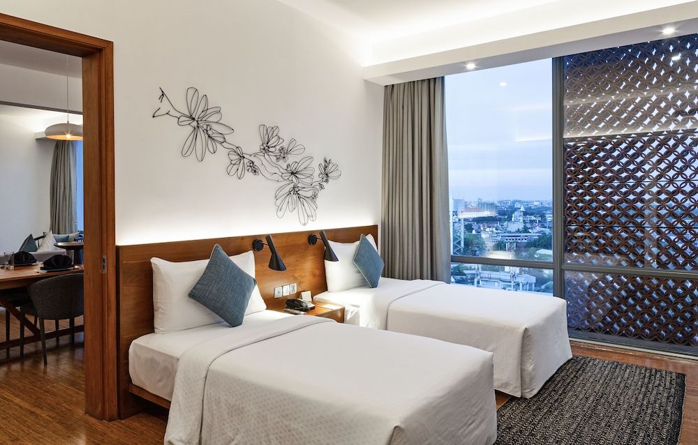 undefined Jetwing Colombo Seven 7