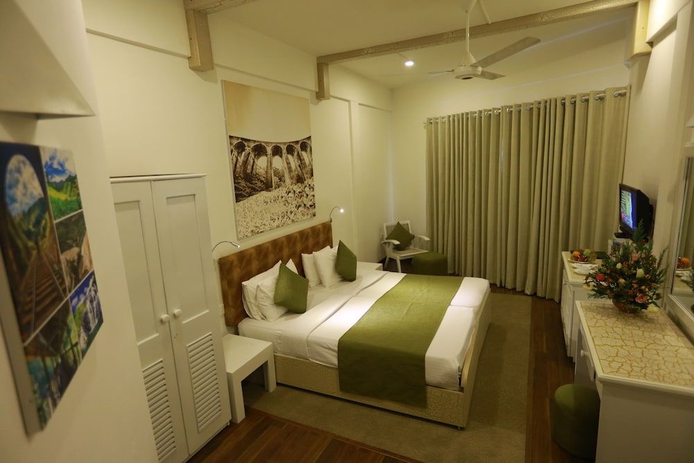 Deluxe Double or Twin Room