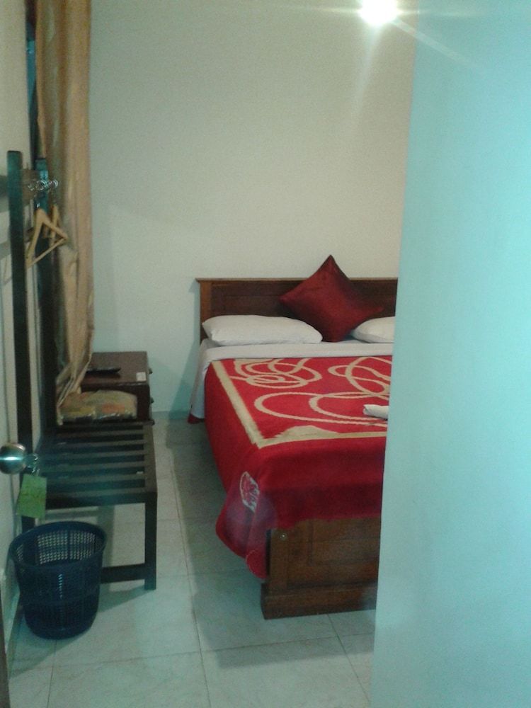 undefined New Tour Inn 8