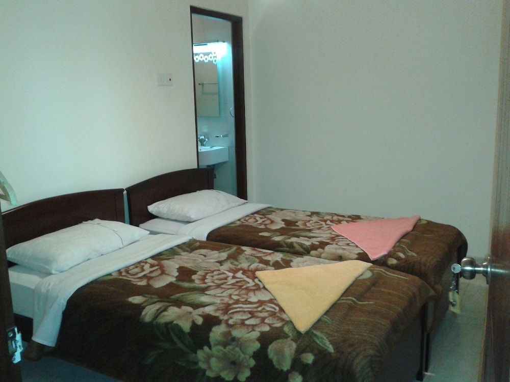 undefined New Tour Inn 9