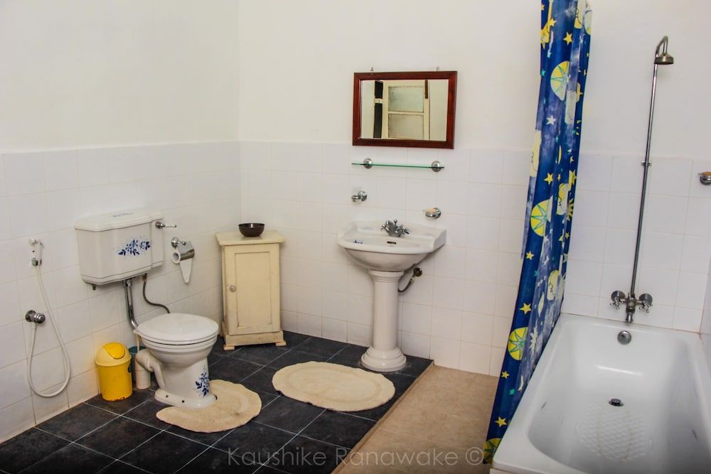 Hatale Tea Garden Bungalow Deluxe Double or Twin Room, Valley View, Mountainside 4