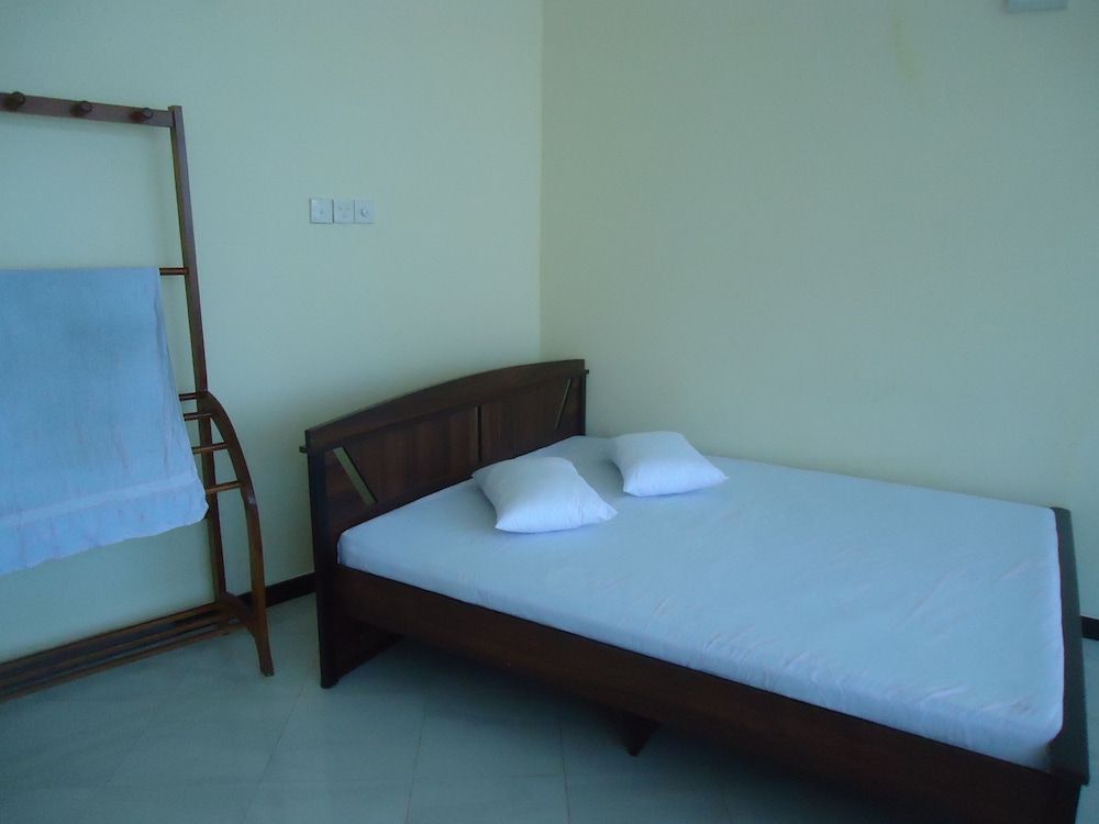 Flower Seven Hotel Double NON  AC Room 3