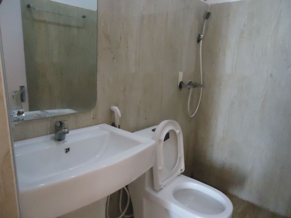 Flower Seven Hotel Double NON  AC Room 4