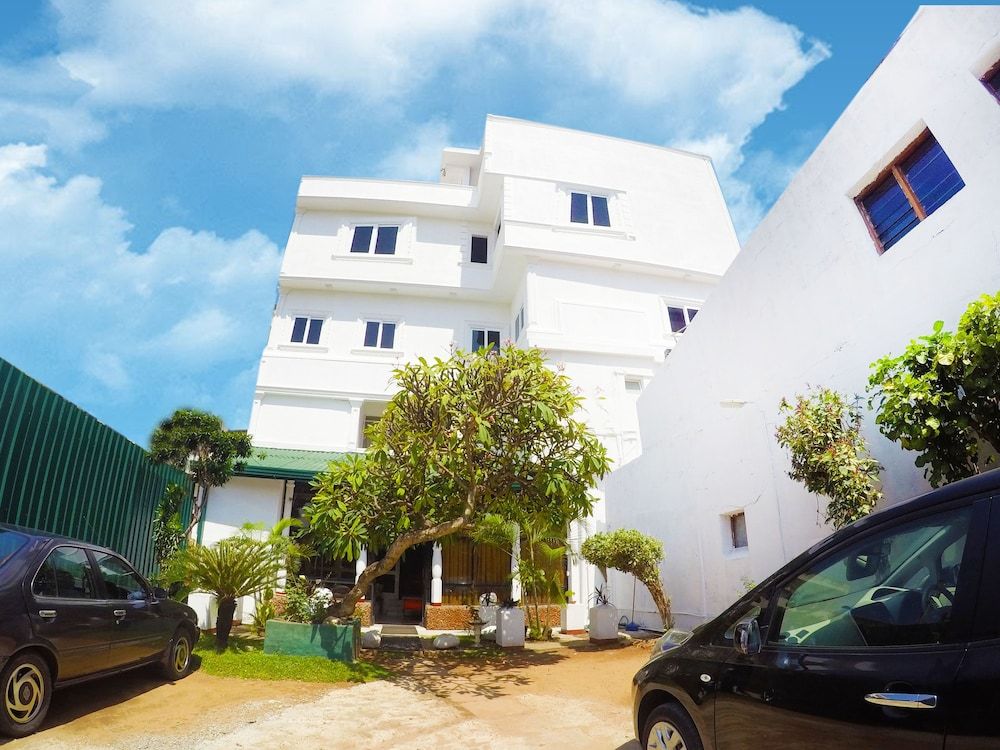 undefined Colombo Residency 2