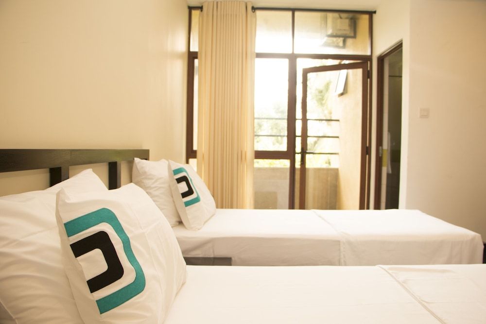 Saninro Hotel Ragama Double Room 3