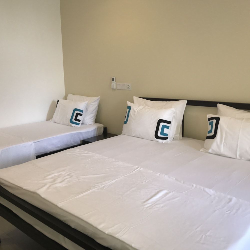 Saninro Hotel Ragama Triple Room 2