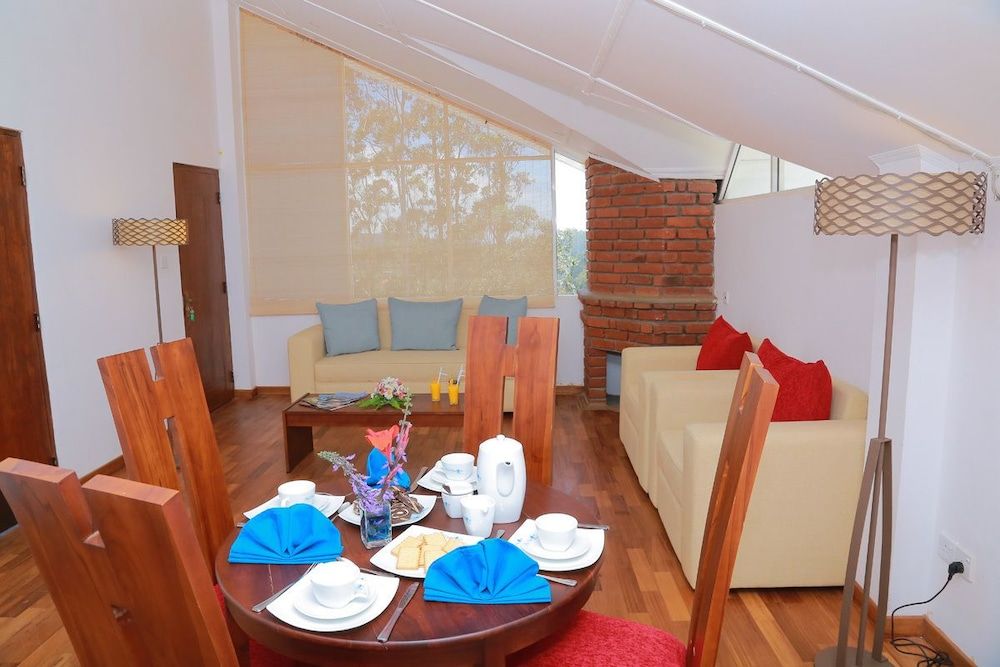 Blue Meadows - Nuwara Eliya Deluxe Apartment, 2 Bedrooms, Refrigerator & Microwave, Mountain View 9