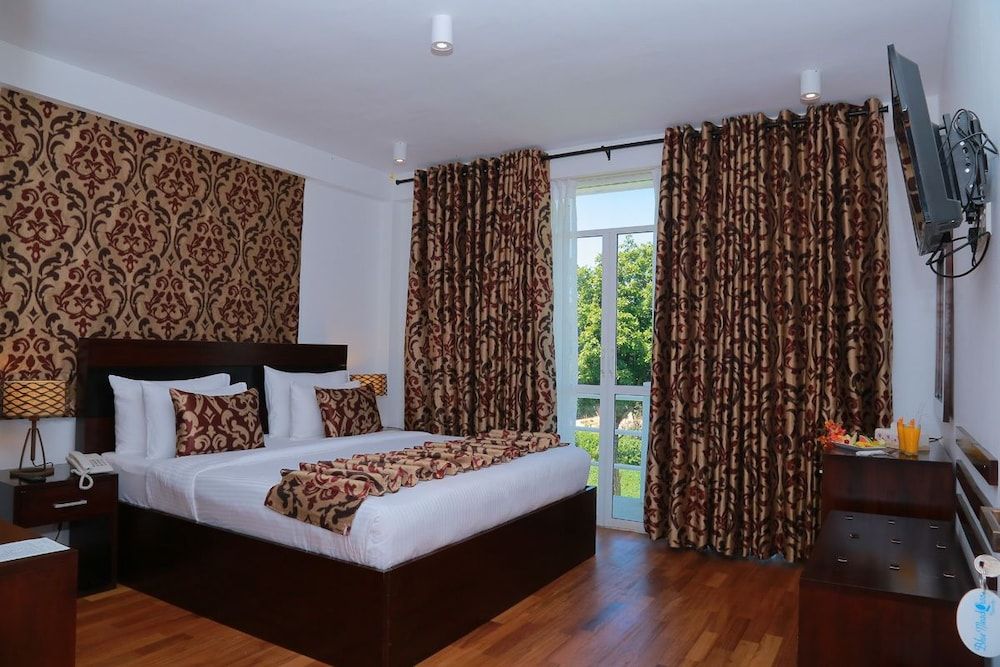 Blue Meadows - Nuwara Eliya Deluxe Apartment, 2 Bedrooms, Refrigerator & Microwave, Mountain View 7
