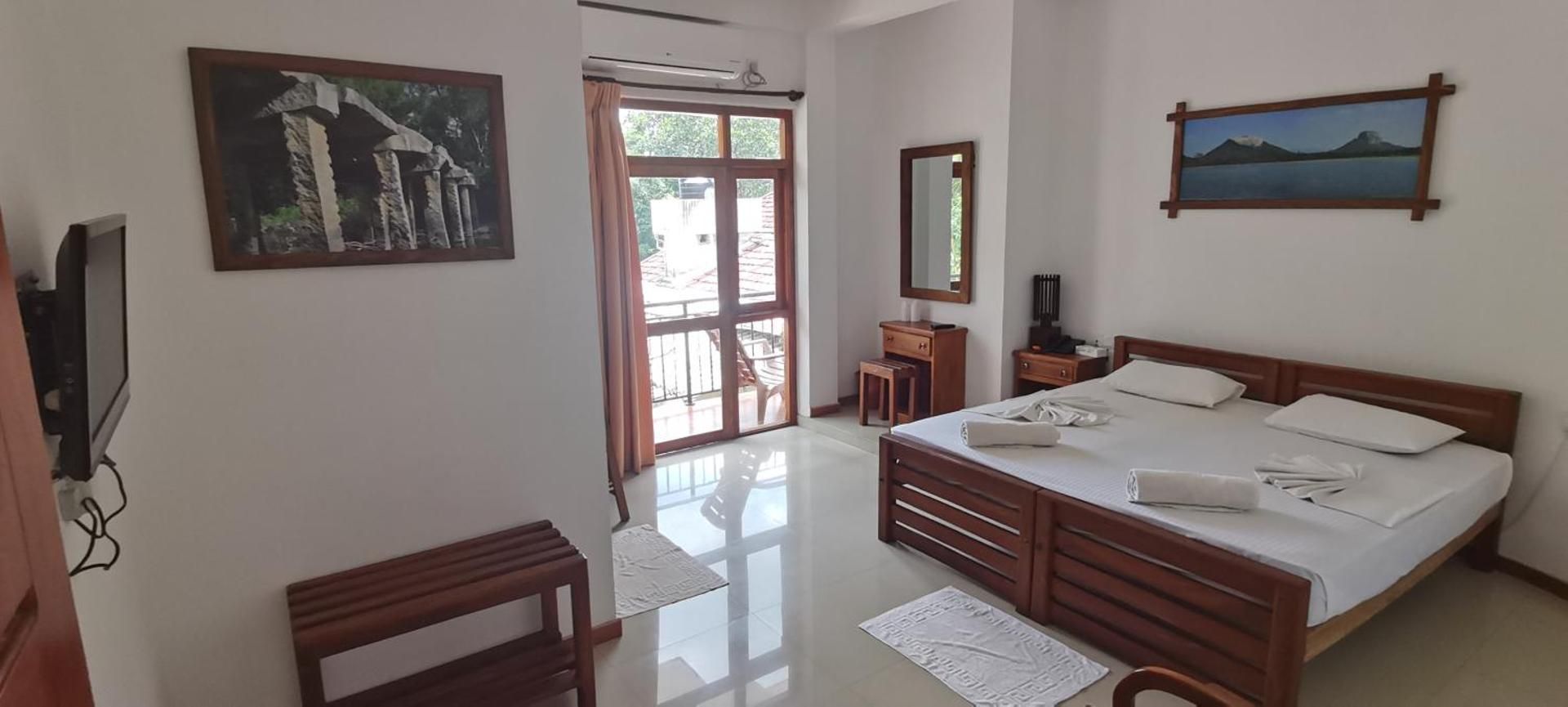 Family Room with Garden View
