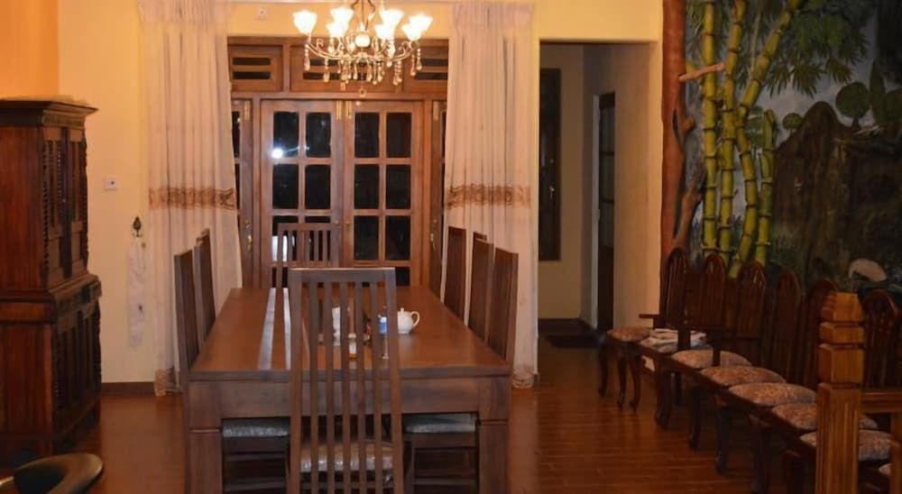 undefined Elegante The Villa 4