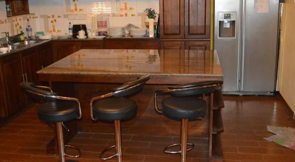 undefined Elegante The Villa 6