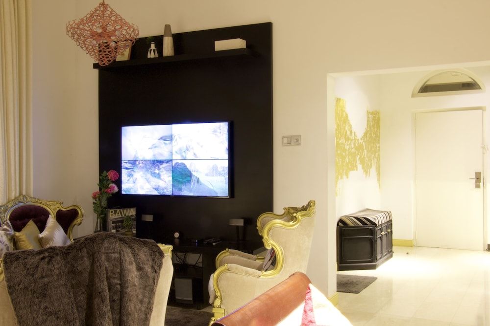 Villa Raha Poolside Suite