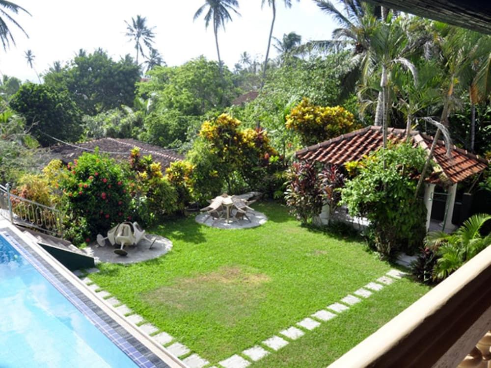 undefined Little Paradise
