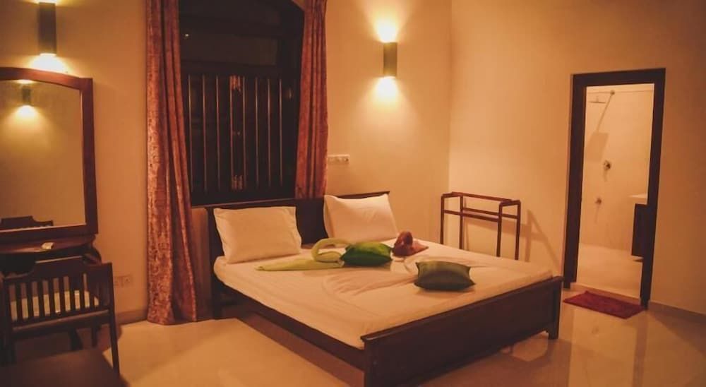 Villa Frangipani Double Room, Private Bathroom 4