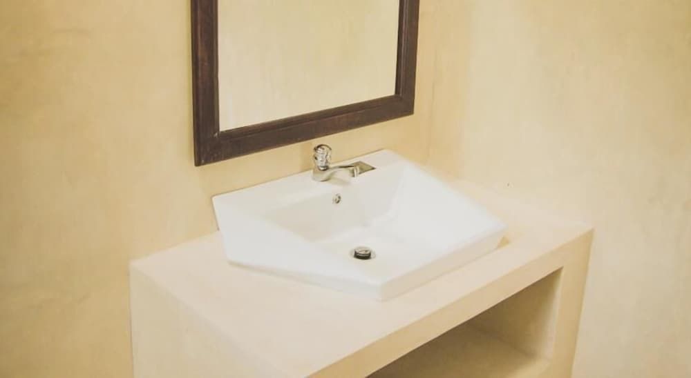 Villa Frangipani Double Room, Private Bathroom 5