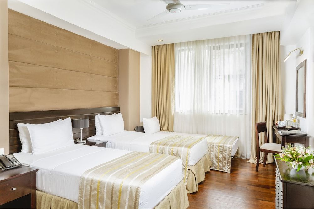 undefined Kandy City Hotel by Earl's 4