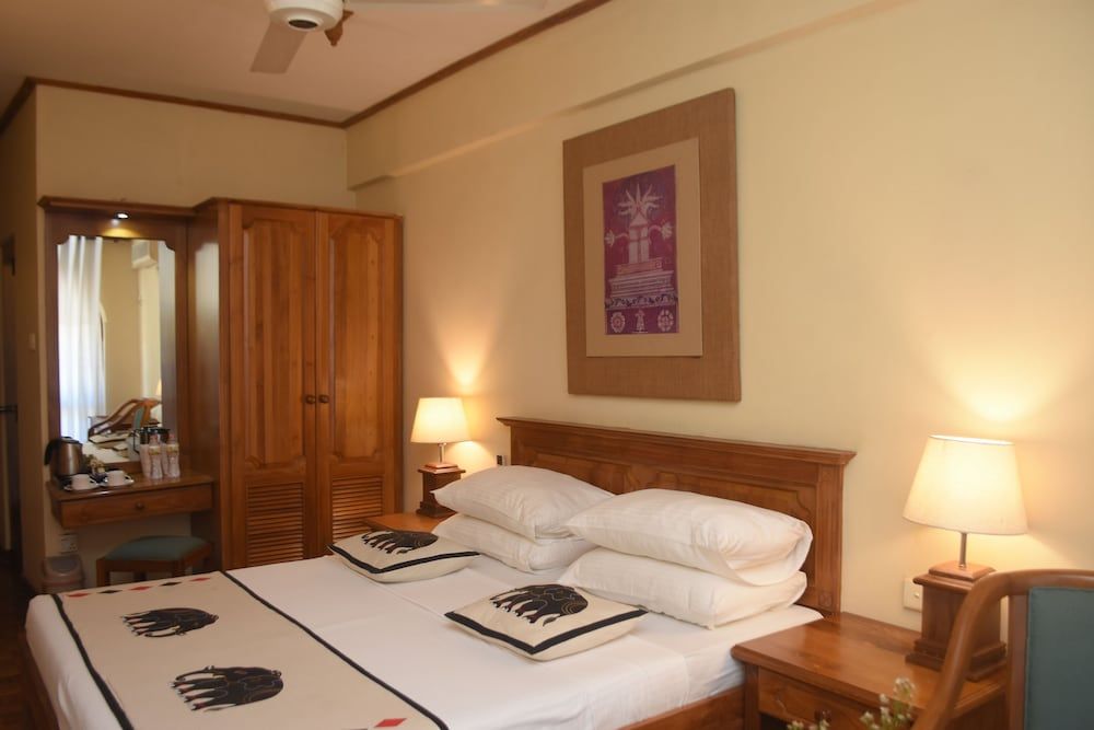 Hotel Casamara Deluxe Double or Twin Room 4