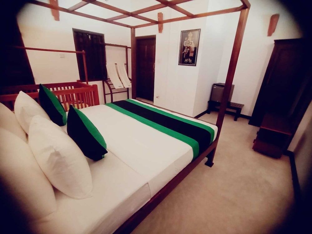 Deluxe Double or Twin Room, 3 Bedrooms, Pool View