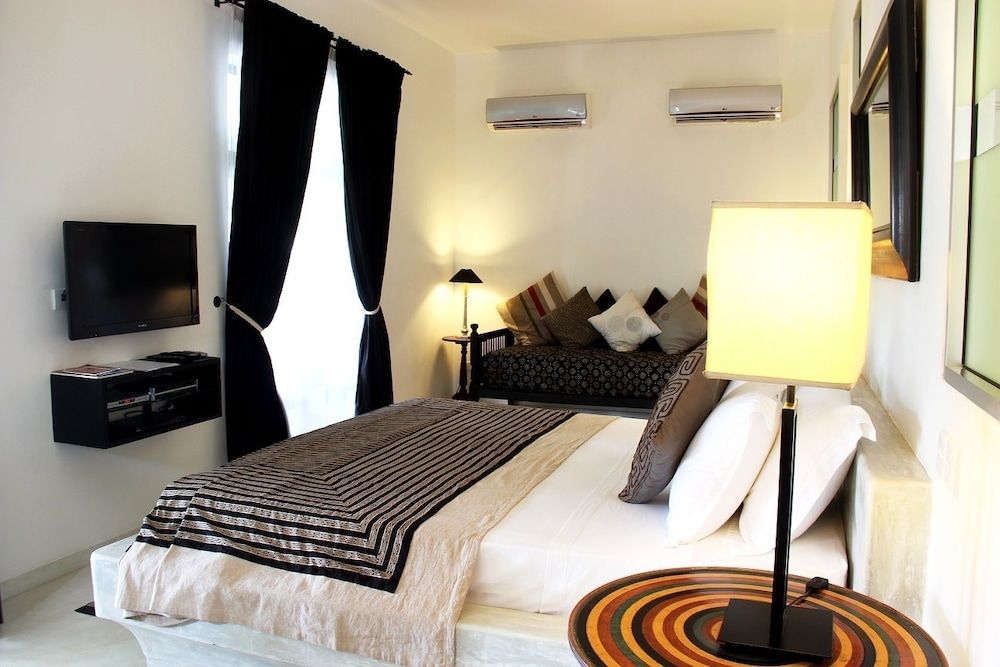 Deluxe Suite