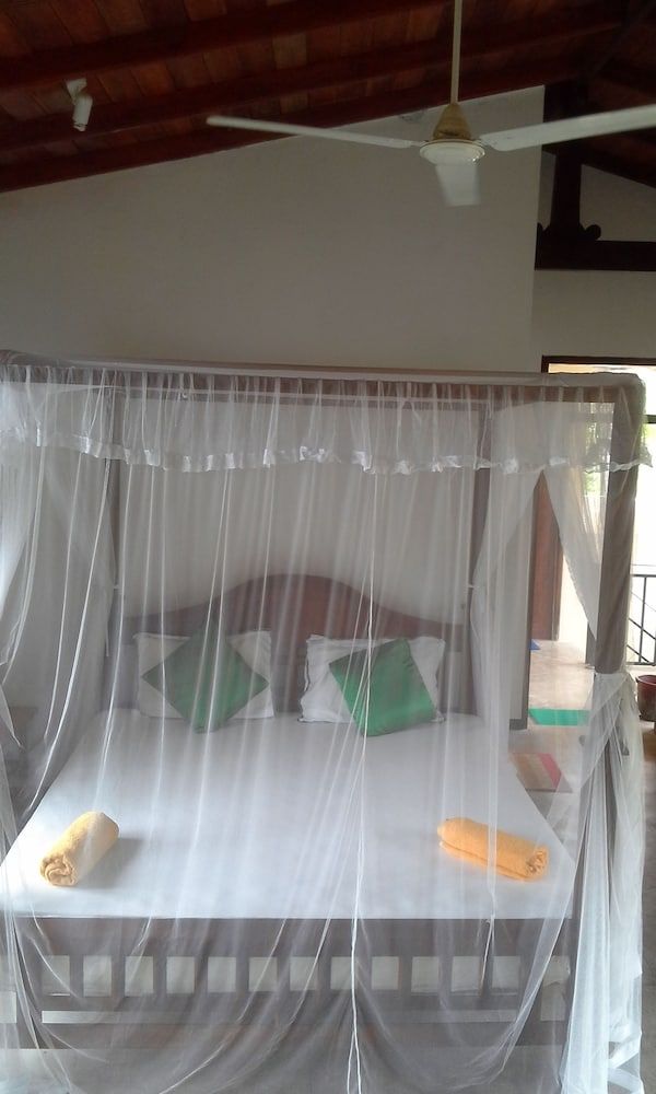 Deluxe Room, Balcony