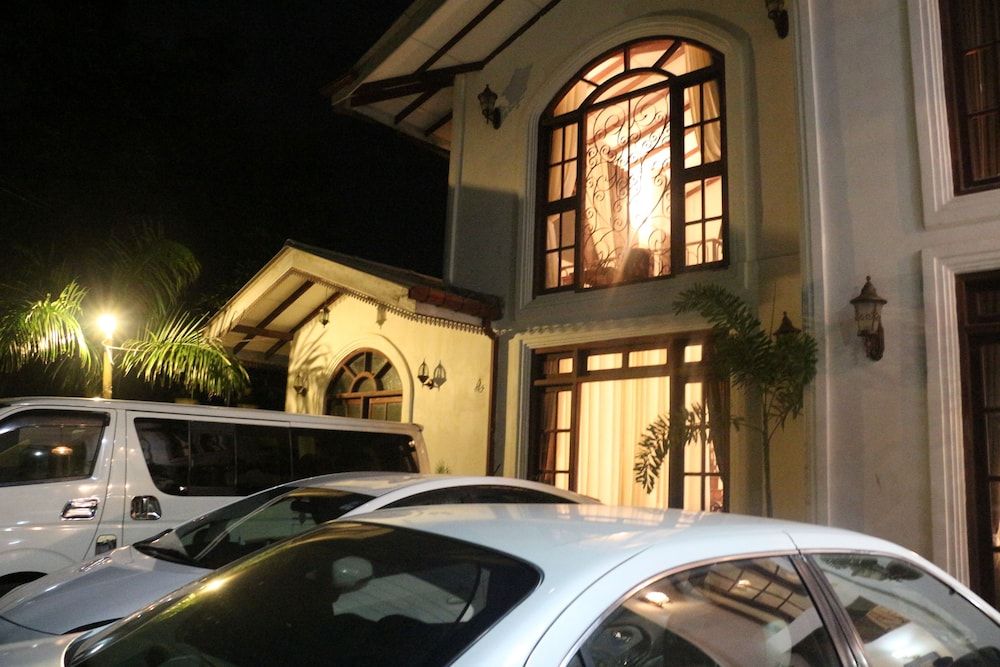 undefined The Richmond House Grand 10