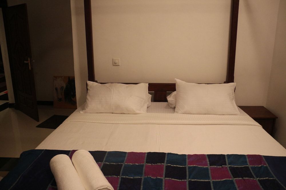 The Richmond House Grand Deluxe Room 5