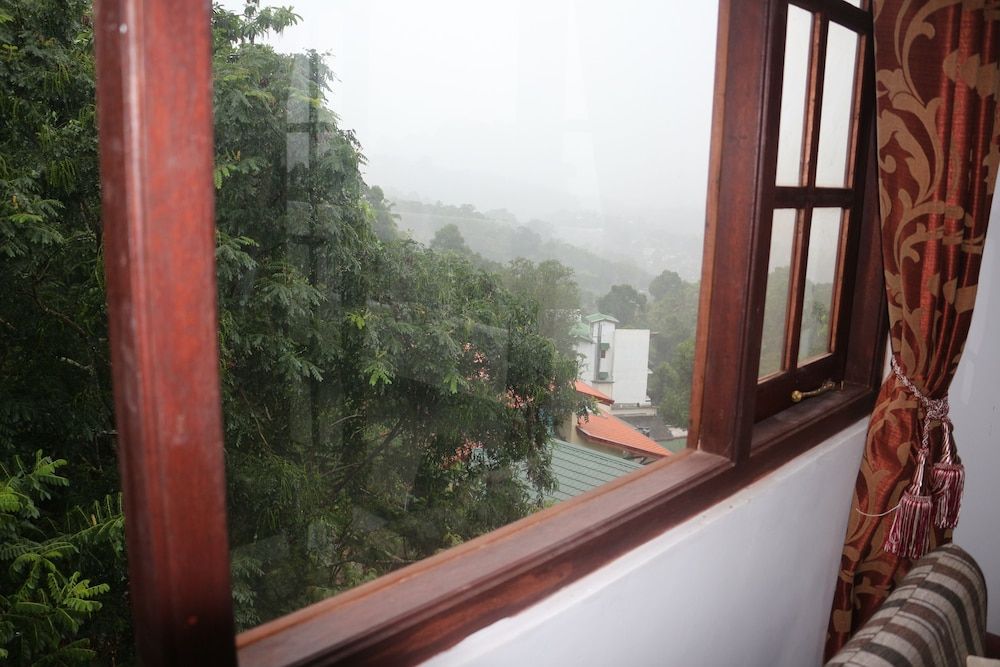 The Richmond House Grand Suite 7