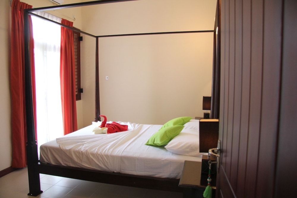 undefined Saladura Villa 6