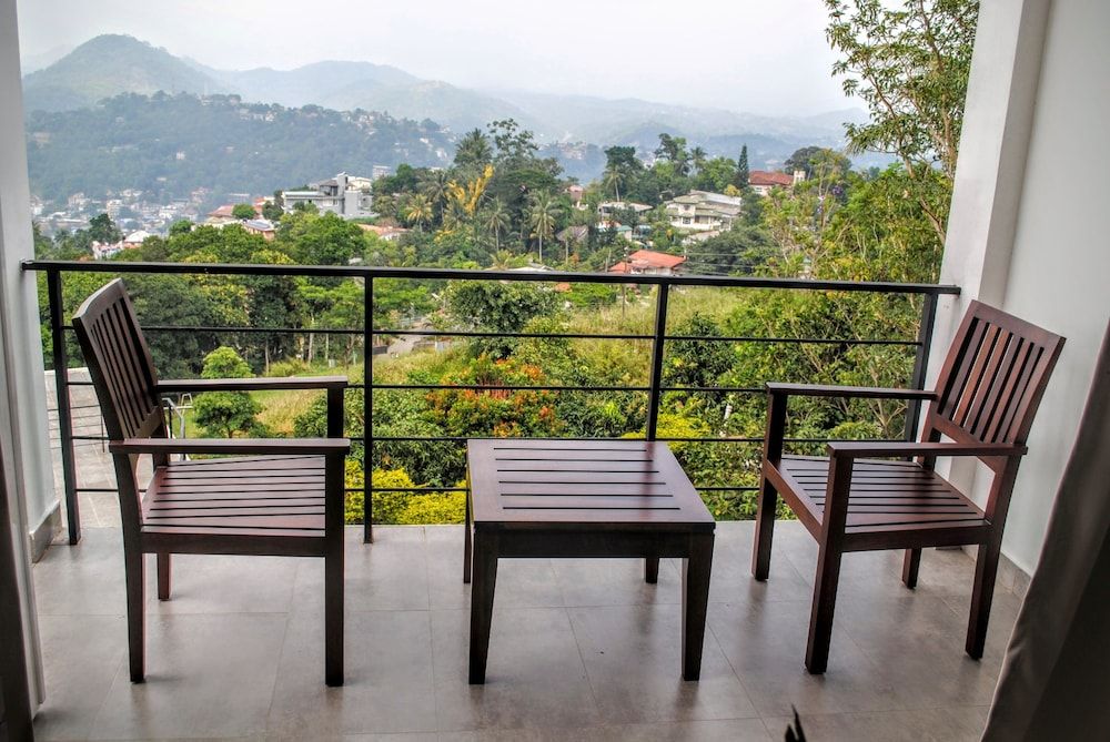 The Kandyan Villa Deluxe Double Room, Mountain View 7