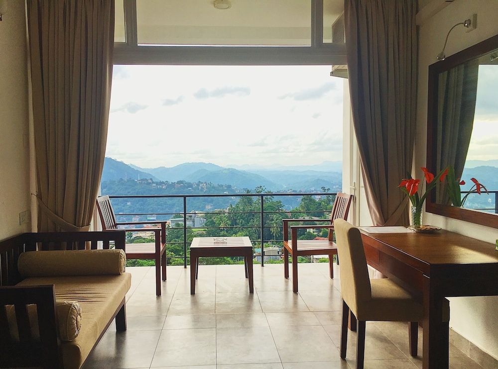 The Kandyan Villa Deluxe Double Room, Mountain View 6