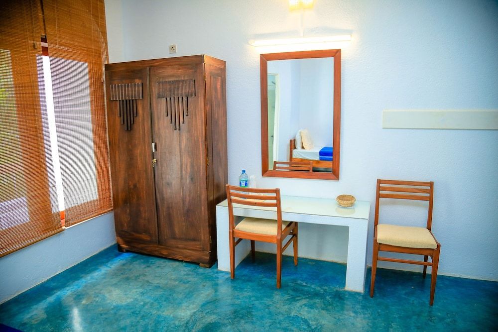 Regent Lodge Kandy Triple room with garden view 6