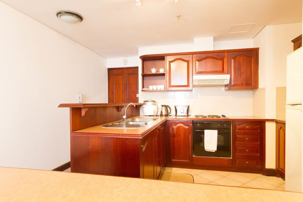 Colombo Residencies Luxury Apartment, 3 Bedrooms, Pool Access, Sea Facing 10