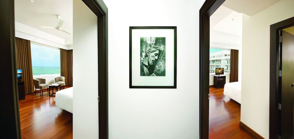 Fair View Hotel Colombo Deluxe Triple Room 5