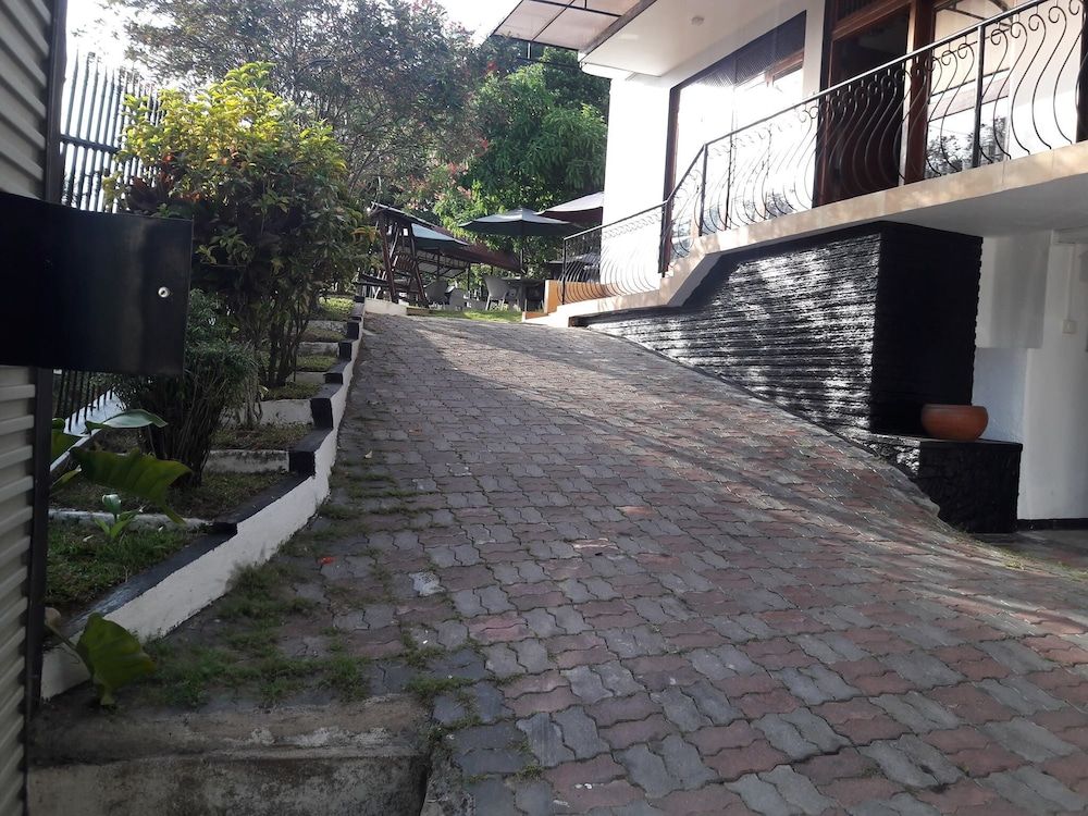 undefined New Kandy Residence 7