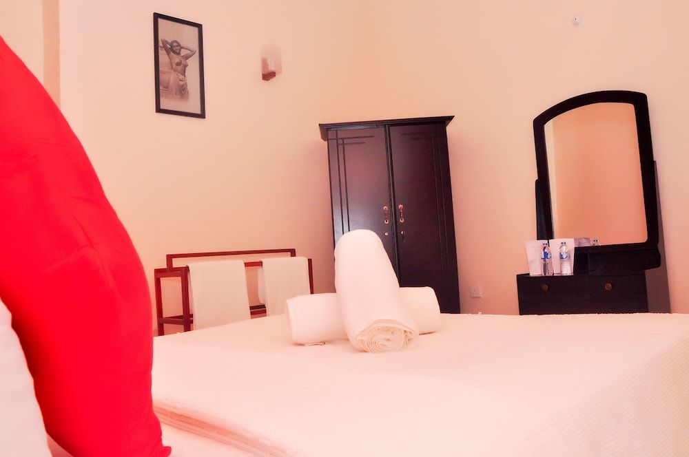 New Kandy Residence Deluxe Double Room, 1 King Bed, Private Bathroom, Mountain View, A/C