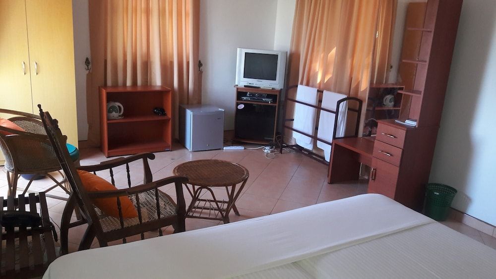 Kandy Holiday Residence Mountain View Room with Attached Bathroom and AC 2