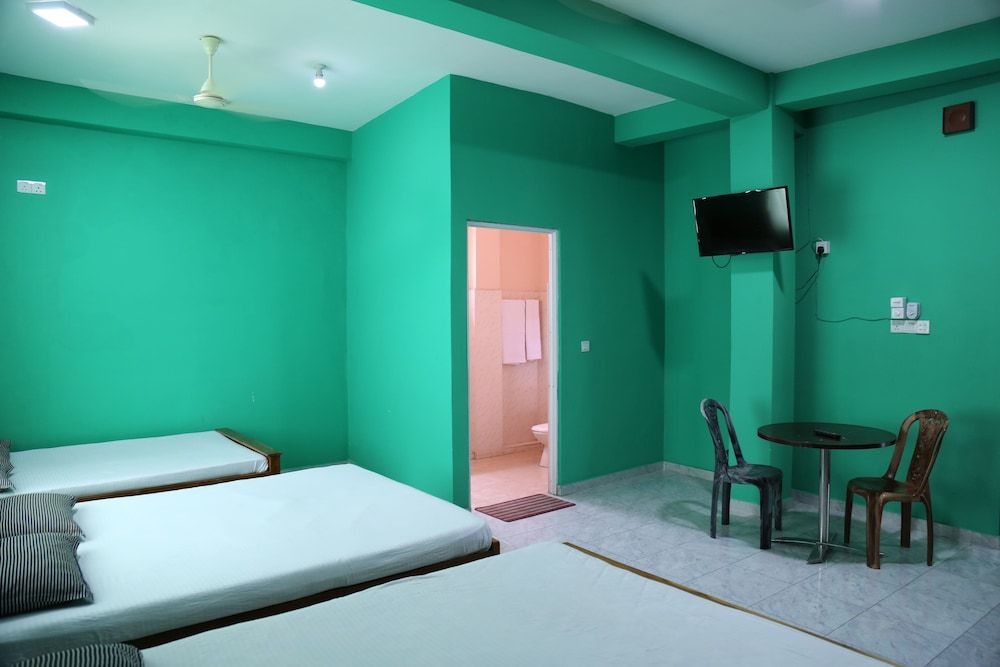 Kings Hotel Restaurant & Bar Family Quadruple Room, Mixed Dorm, Sea View, Sea Facing