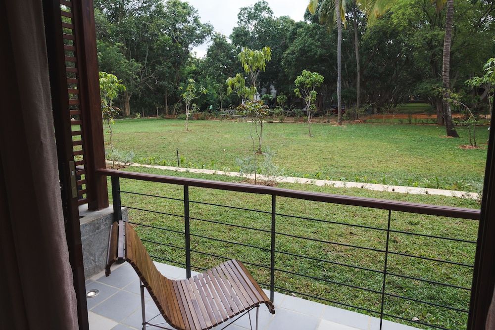 Sigiriana Resort by Thilanka Deluxe Room 6