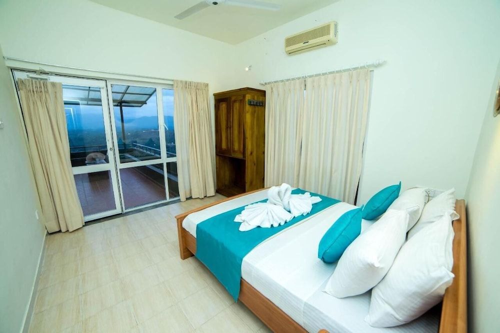 undefined Range Hotel Kandy 6