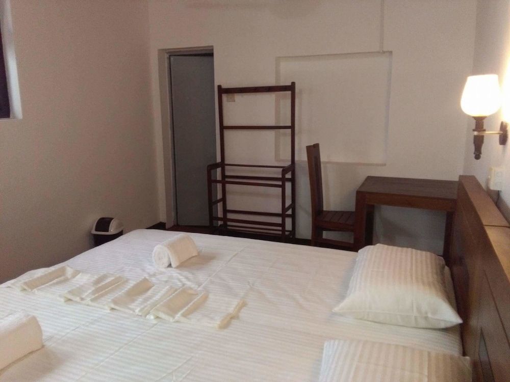 undefined Mia's Villa 8