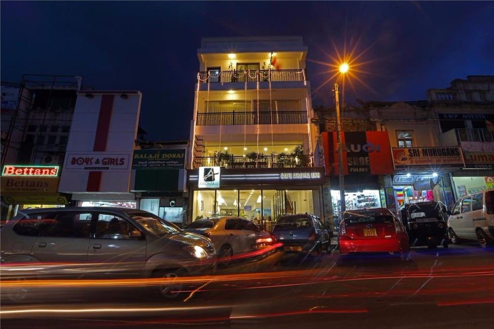 undefined Cafe Aroma Inn 4