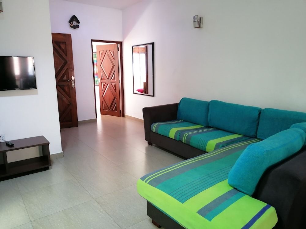 Ocean Breeze Apartment Colombo Family Apartment, 4 Bedrooms, Beachside 6