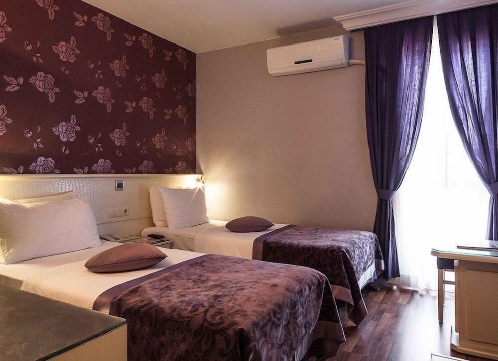 Ocean Breeze Apartment Colombo Family Apartment, 4 Bedrooms, Beachside 10